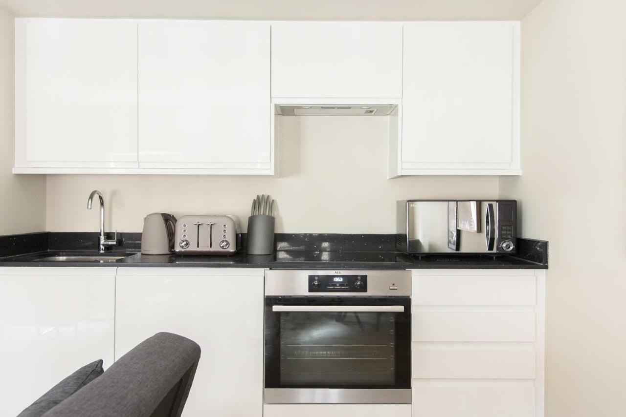 The Soho Loft - Elegant & Modern 1Bdr Appartement Londen Buitenkant foto